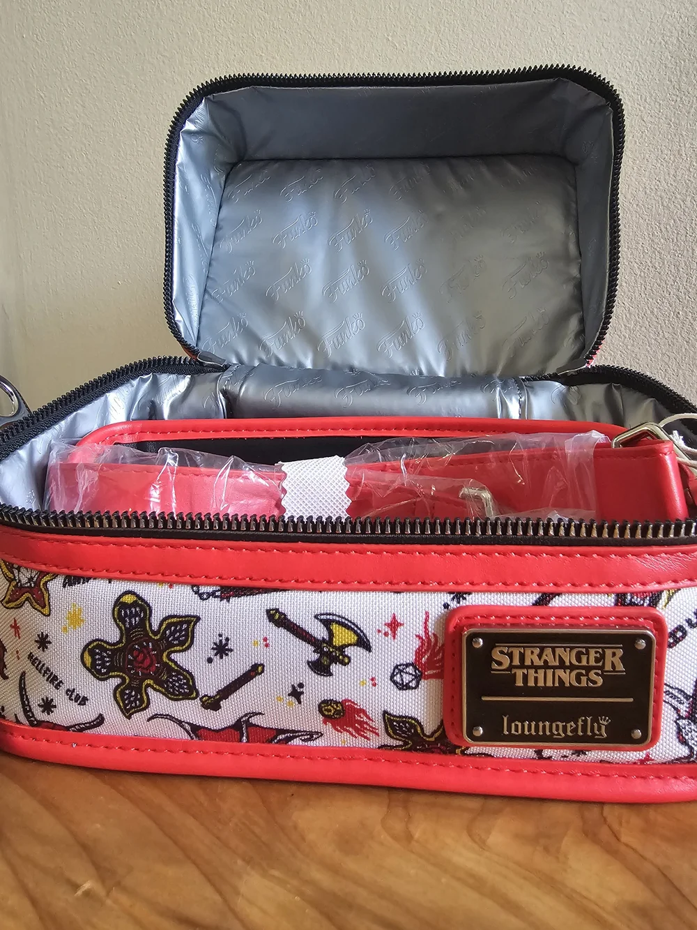 NWT Loungefly Funko SODA Stranger Things Crossbody Bag ONLY Limited Edition